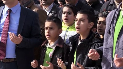 Elazığ'da Vatandaşlar 'Kar Duası'na Çıktı
