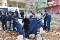 KİMLİK KARTI - İzinsiz Defnedilen 1 Yaşındaki Bebeğin Mezarı Açıldı