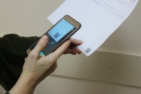 BIYOKIMYA - Karekod Uygulaması İle Muayene Sonuçlarını Cep Telefonuna Gelecek