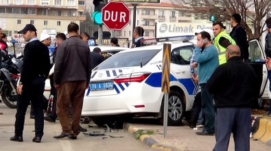Kilis'te Trafik Kazası Açıklaması 2'Si Polis 4 Yaralı
