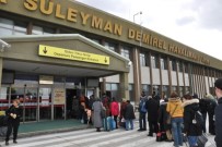 DEVLET HAVA MEYDANLARı İŞLETMELERI - Süleyman Demirel Havalimanı'ndan Yılın İlk Ayında 8 Bin 27 Yolcu Seyahat Etti