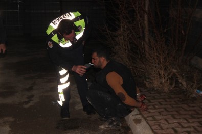 Üç Polis Otosuna Çarpıp Yakalanan Alkollü Sürücü Açıklaması 'Yabancı Değiliz, Niye Bağladınız'