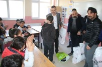 NUR TATAR - Başkan Vekili Çiçekli'den Öğrencilere Malzeme Desteği