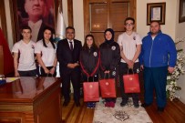 TEKVANDO - Başkan Yağcı Başarılı Sporcuları Ağırladı
