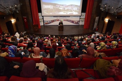 Düzce Üniversitesi'nde 'Yeniçeriler Ve Bektaşilik' Anlatıldı