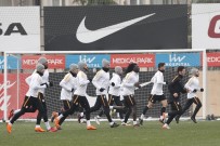 METİN OKTAY - Galatasaray, Karabükspor Maçı Hazırlıklarını Sürdürdü