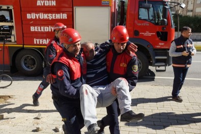 Gerçeği Aratmayan Tatbikatı Vatandaşlar Merakla İzledi
