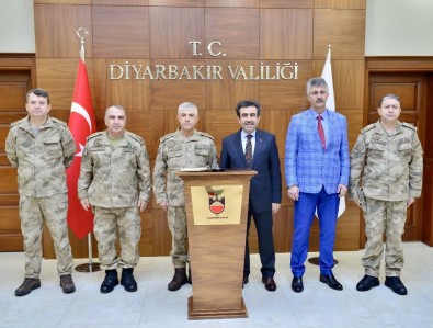 Jandarma Genel Komutanı Orgeneral Arif Çetin Diyarbakır'da