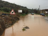 SU KANALI - Kara Yolu Sular Altında Kaldı