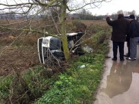 Sakarya'da Öğrenci Servis Devrildi Açıklaması 4 Yaralı