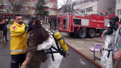 Sivas'ta Okulda Yangın Ve Kurtarma Tatbikatı