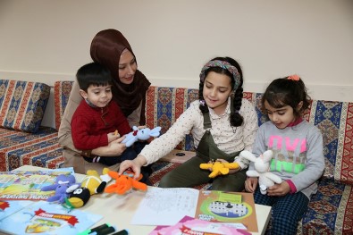 Suriyeli Kadınlar Türkçe Öğreniyor