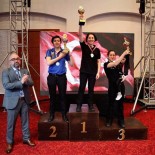 YENİMAHALLE BELEDİYESİ - Yenimahalleli Eylül'den Bilardo Şov