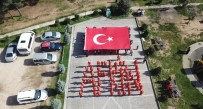 TEMİZLİK İŞÇİSİ - Kocaeli'de Bir Araya Gelen Belediye Temizlik İşçileri Bedenleri İle 'Afrin' Yazdılar