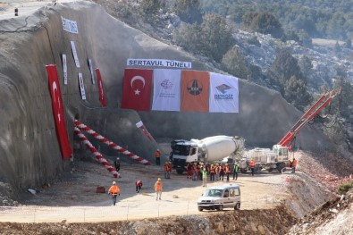 Bakan Arslan, Sertavul Tüneli Ve Medreselik Viyadüğü'nün Temelini Attı
