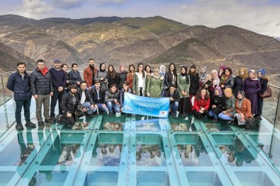 Genç Fotoğrafçılar Torul Kalesi Cam Seyir Terasında