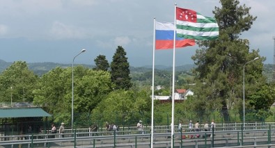 Rusya, Abhazya'dan Geçenlerin Bitki Taşımasını Yasakladı