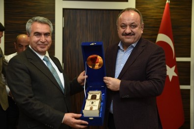 UNESCO Türkiye Milli Komisyon Başkanı Prof. Dr. M. Öcal Oğuz;