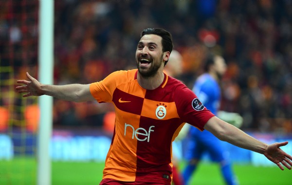 Galatasaray derbi öncesi moral buldu