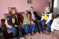 EV TEMİZLİĞİ - 'Akrabalar Komşular Bir Yere Kadar, İyi Ki Varsın Burhaniye Belediyesi'