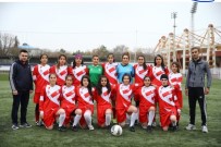 BAYAN FUTBOL TAKIMI - ASP Kadın Futbol Takımı Cumhurbaşkanı Erdoğan'ı Ziyaret Etti