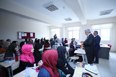Başkan Karaosmanoğlu Gebzeli Öğrencilerle Buluştu
