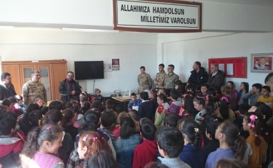 İlkokul Öğrencilerinden Afrin'deki Mehmetçiğe Mektup
