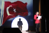 İSMAIL ÇORUMLUOĞLU - İstiklal Marşı'nın Son İki Mısrasını Bütün Salon Ayağa Kalkıp Okudu