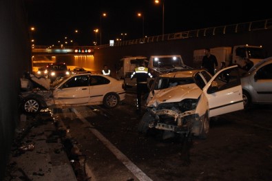 Alkollü sürücü zincirleme kazaya yol açtı: 3’ü polis 7 kişi yaralandı