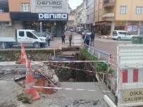 SARMAŞıK - Körfez Belediyesi Köprü Yapım Çalışmalarını Sürdürüyor