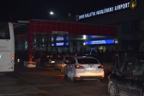 Malatya-İstanbul Uçağında 2 Kaçak Yolcu Yakalandı