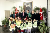 AHMET GAZI KAYA - Minik Öğrenciler Kaymakam Kaya İle Bir Araya Geldi