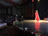 MURAT SEFA DEMİRYÜREK - Üsküdar'da Ortaokullar Arası İstiklal Marşı'nı Güzel Okuma Yarışmasının Finali Yapıldı