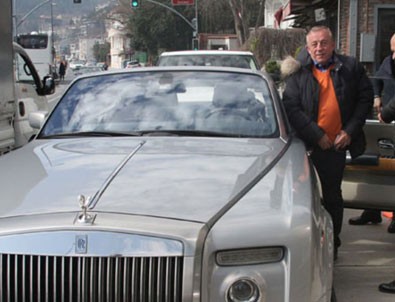 Ali Ağaoğlu'nun parası cebine sığmadı