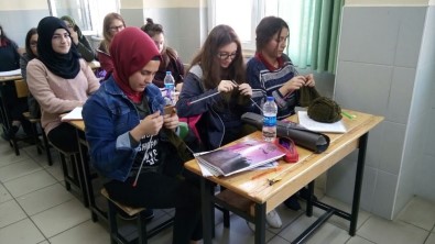 Antalya'daki Öğrencilerin İlmeği Afrin'deki Mehmetçik'i Isıtacak