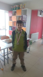 Çamlıca İlkokulu Öğrenci Satranç Turnuvasında 2. Oldu