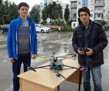Genç Mucitler Kendi Drone'nunu Yaptı