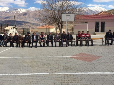 Korkuteli'de Öğrencilerden Mehmetçik Vakfı'na Bağış