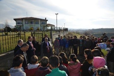 Ortaokul Öğrencileri 15 Temmuz Şehitleri Adına Fidan Dikti