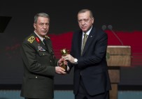 HULUSİ AKAR - Uluslararası İyilik Ödülleri Kapsamında 'Vefa Ödülü' TSK'ya Verildi