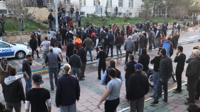 Adliye Önünde 'Katil' Gerginliğine Polis Müdahalesi