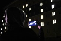 Çanakkale'de Yurt Öğrencilerinden Oda Işıklarıyla 'Afrin' Mesajı