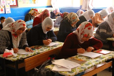 Hizan'da Okuma-Yazma Seferberliğine Yoğun İlgi