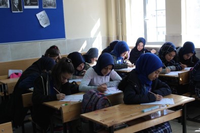 İmam Hatip Okulları İslami İlimler Olimpiyatı Sınavları Başladı