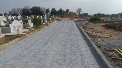 Kemer Mezarlığı Yenilenen Yolları İle Modernleşiyor
