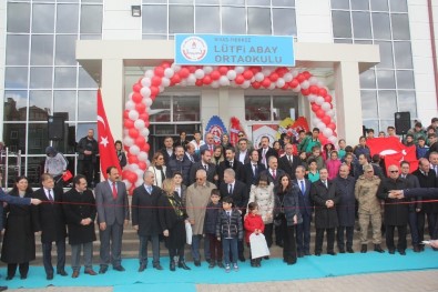 Sivas'ta Hayırseverin Yaptırdığı Okulun Açılış Töreni Yapıldı.