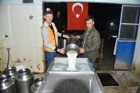 SÜT ÜRETİCİSİ - Süt Gelirini Mehmetçik İçin Bağışladılar
