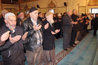 Yozgat'ta Sağlık Çalışanları Şehitler İçin Mevlit Okuttu