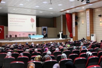 'Adalet Ve Hakkaniyet Bağlamında Kadın' Konulu Konferans