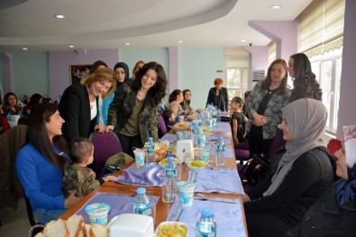 Afrin Kahramanlarının Aileleri Kızıltepe'de Bir Araya Geldi